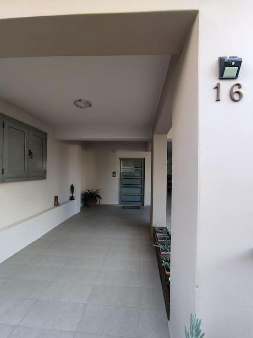 Modern Apartment Near Airport, Port & Beach Nea Alikarnassos Exterior foto